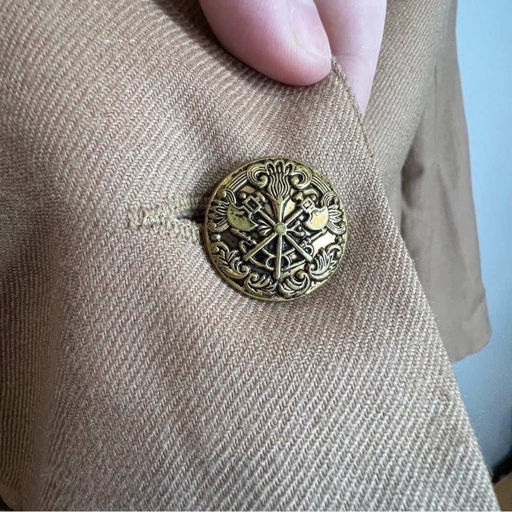 Briggs Lightweight Camel Wool Button Front Blazer… - image 4